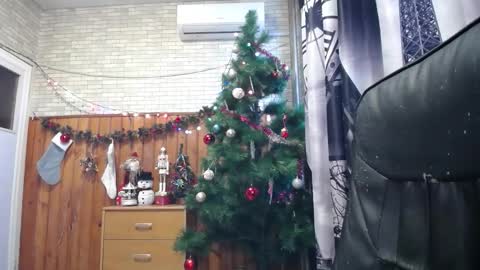 Lana online show from December 2025 02:01:02 PM