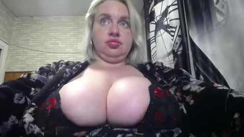 Lana online show from March 2026 10:57:02 PM