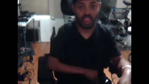 xxxonwheelz online show from September 2025 09:05:02 PM