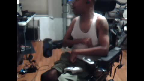 xxxonwheelz online show from September 2025 03:34:01 AM