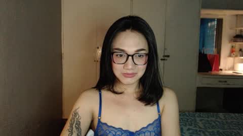 Snapshot of xxxsexydollxxx chatting on December 2025 12:15:02 AM Melissa online show from December 2025 12:15:02 AM