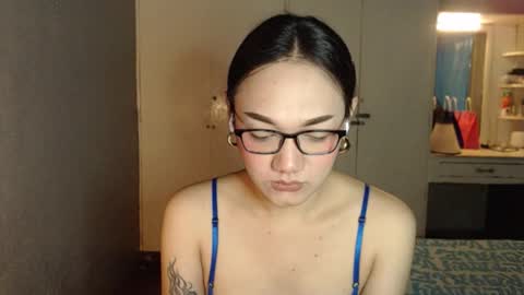 Snapshot of xxxsexydollxxx chatting on December 2025 12:07:02 AM Melissa online show from December 2025 12:07:02 AM