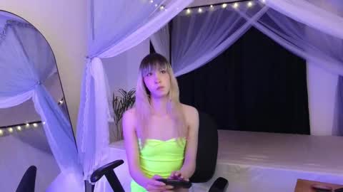 Snapshot of xxxvandersexxx chatting on February 2026 06:55:02 AM July and Fer online show from February 2026 06:55:02 AM