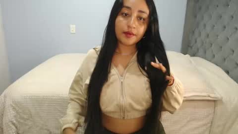 Lunhaa   online show from October 2025 09:48:02 AM