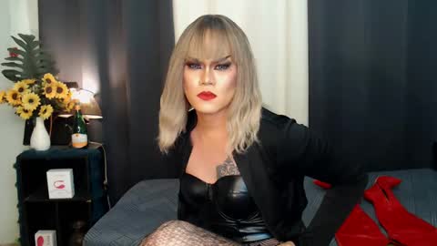 QueenMarina online show from December 2024 01:18:02 AM