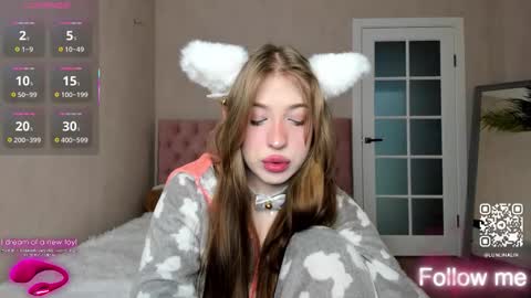 Snapshot of y0ung_lina18 chatting on September 2025 10:09:02 AM Lina online show from September 2025 10:09:02 AM