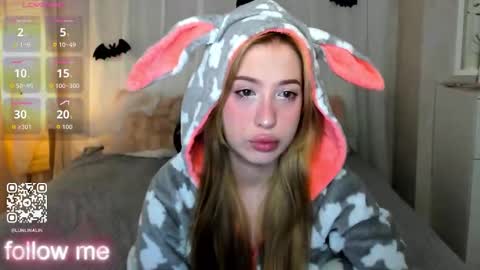 Snapshot of y0ung_lina18 chatting on November 2025 09:11:02 AM Lina online show from November 2025 09:11:02 AM