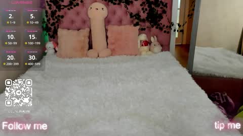 Snapshot of y0ung_lina18 chatting on November 2025 05:12:01 PM Lina online show from November 2025 05:12:01 PM