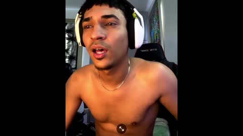 Y0ungman online show from December 2024 03:31:02 PM