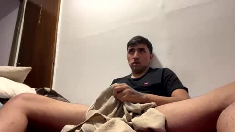 Snapshot of y0ungwithbrowndick chatting on May 2026 08:18:02 PM BROWN DICK online show from May 2026 08:18:02 PM