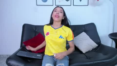 Snapshot of yake_elizabeth chatting on June 2026 08:36:01 PM yake elizabeth online show from June 2026 08:36:01 PM