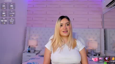 Yakeline online show from December 2024 01:26:02 AM