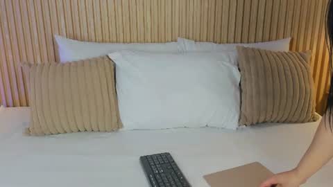 Snapshot of yalezka_ chatting on June 2026 04:21:01 AM Yalezka online show from June 2026 04:21:01 AM