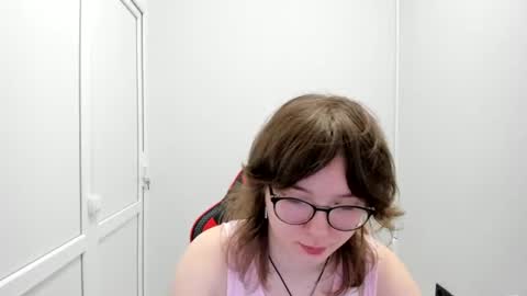 Snapshot of yamihoshii chatting on June 2026 06:19:01 AM Sofia online show from June 2026 06:19:01 AM