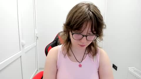 Snapshot of yamihoshii chatting on June 2026 10:15:01 AM Sofia online show from June 2026 10:15:01 AM