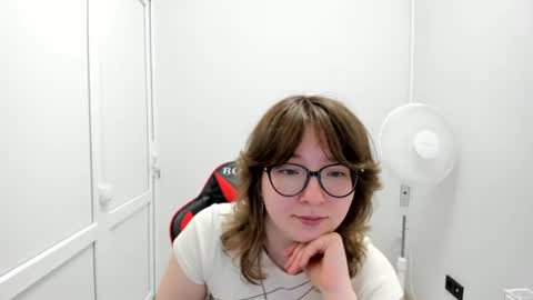 Snapshot of yamihoshii chatting on July 2026 07:01:02 AM Sofia online show from July 2026 07:01:02 AM