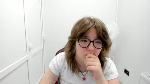 Snapshot of yamihoshii chatting on July 2026 06:49:01 AM Sofia online show from July 2026 06:49:01 AM