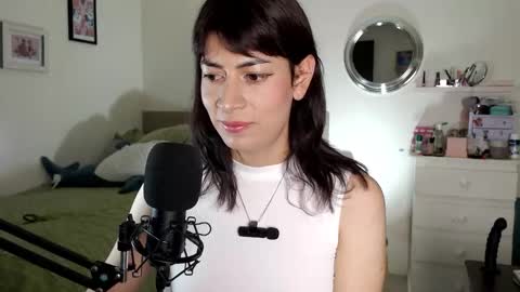 Snapshot of yana_secretroom chatting on November 2025 12:42:02 AM Yana online show from November 2025 12:42:02 AM