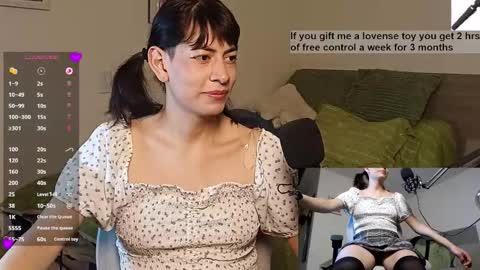 Snapshot of yana_secretroom chatting on November 2025 12:32:02 AM Yana online show from November 2025 12:32:02 AM