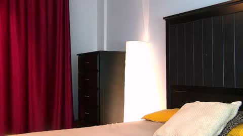 yanira_ass_ online show from November 2025 05:09:01 AM