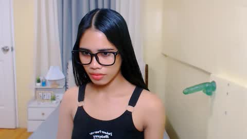 yanna online show from December 2025 11:45:02 PM