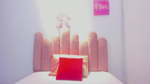 yara10_ online show from May 2026 01:05:02 PM