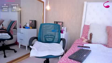 Yara Bliss  online show from September 2025 11:06:02 PM