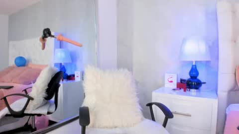 Yara Bliss  online show from September 2025 01:49:01 PM