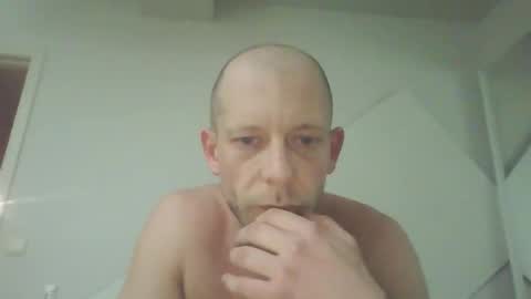 yareck007 online show from April 2026 04:17:02 AM