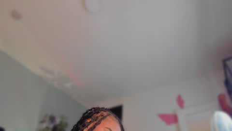 Snapshot of yarirose chatting on July 2026 04:12:01 AM Yary online show from July 2026 04:12:01 AM