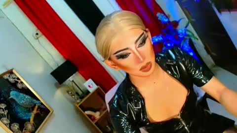 miss yasii online show from November 2025 05:46:01 PM