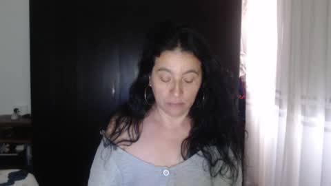 Snapshot of yasmin_love85 chatting on December 2024 03:28:02 PM yasmin_love85 online show from December 2024 03:28:02 PM