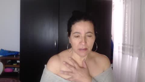 Snapshot of yasmin_love85 chatting on December 2024 02:12:01 PM yasmin_love85 online show from December 2024 02:12:01 PM