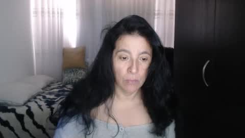 Snapshot of yasmin_love85 chatting on January 2025 03:44:02 PM yasmin_love85 online show from January 2025 03:44:02 PM