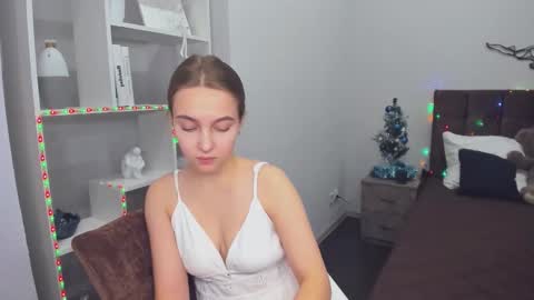 Snapshot of yasminasage chatting on December 2024 10:47:01 AM Yasmina online show from December 2024 10:47:01 AM