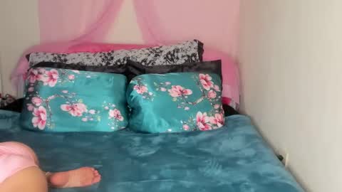 Yasmina online show from January 2025 06:41:02 AM