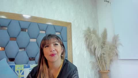 yayi derek  online show from October 2025 11:33:02 AM