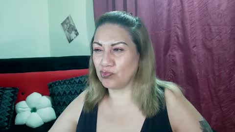 Snapshot of yayita_mature chatting on January 2025 11:26:01 PM yayita online show from January 2025 11:26:01 PM