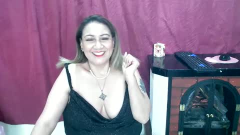 Snapshot of yayita_mature chatting on February 2025 03:54:01 PM yayita online show from February 2025 03:54:01 PM