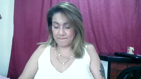 Snapshot of yayita_mature chatting on February 2025 02:04:02 PM yayita online show from February 2025 02:04:02 PM