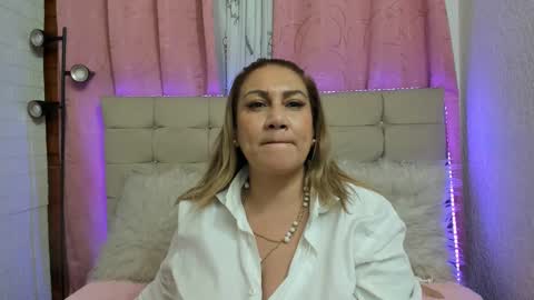 Snapshot of yayita_mature chatting on March 2025 05:18:02 PM yayita online show from March 2025 05:18:02 PM