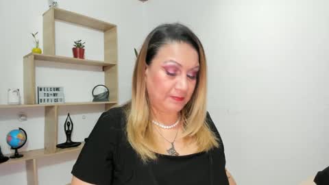 Snapshot of yayita_mature chatting on October 2025 01:20:02 PM yayita online show from October 2025 01:20:02 PM