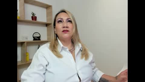 Snapshot of yayita_mature chatting on November 2025 02:06:02 PM yayita online show from November 2025 02:06:02 PM