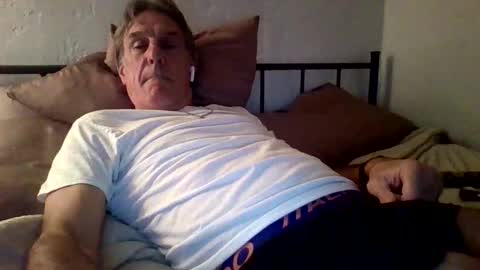 yeah_baby6988 online show from November 2025 04:25:02 AM