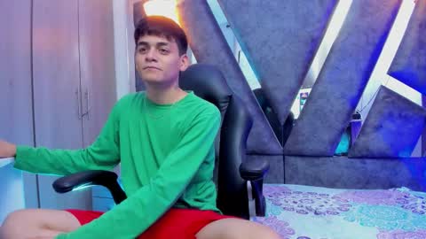 yef_thinn online show from October 2025 03:31:02 AM