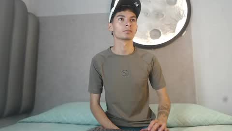 Snapshot of yefersonyoss chatting on May 2026 10:06:01 PM Yeferson online show from May 2026 10:06:01 PM