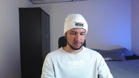 yeff online show from October 2025 01:36:02 AM