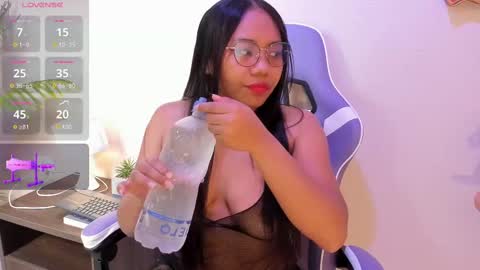 yeika_foxy online show from February 2025 11:19:02 AM