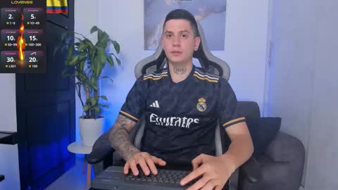 YEIKO ROMERO online show from November 2025 05:45:02 PM