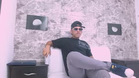 Snapshot of yeisonbrown chatting on November 2025 11:21:01 AM Yeison online show from November 2025 11:21:01 AM